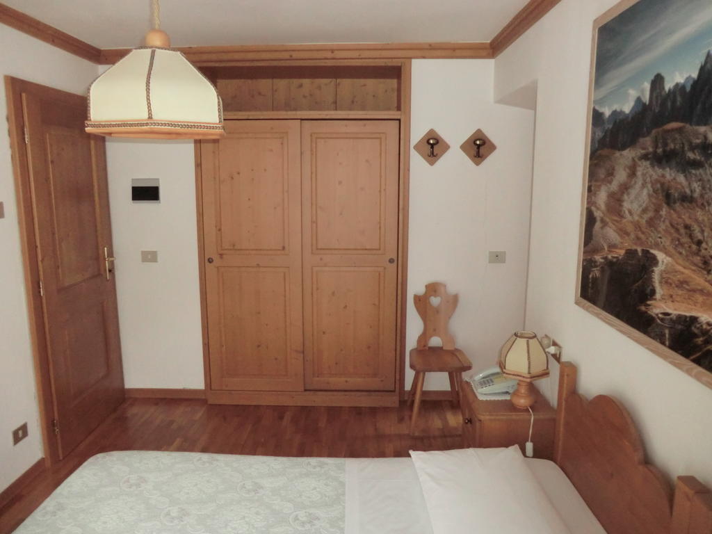 Albergo Garni Ajarnola Ауронцо-ді-Кадоре Екстер'єр фото